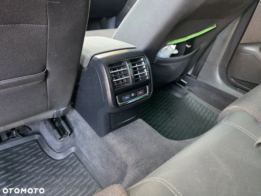 Volkswagen Passat 2.0 TDI BMT Comfortline DSG - 10