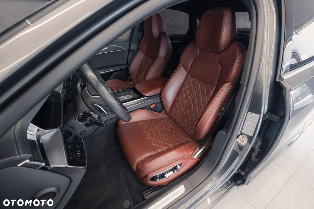 Audi S8 - 13