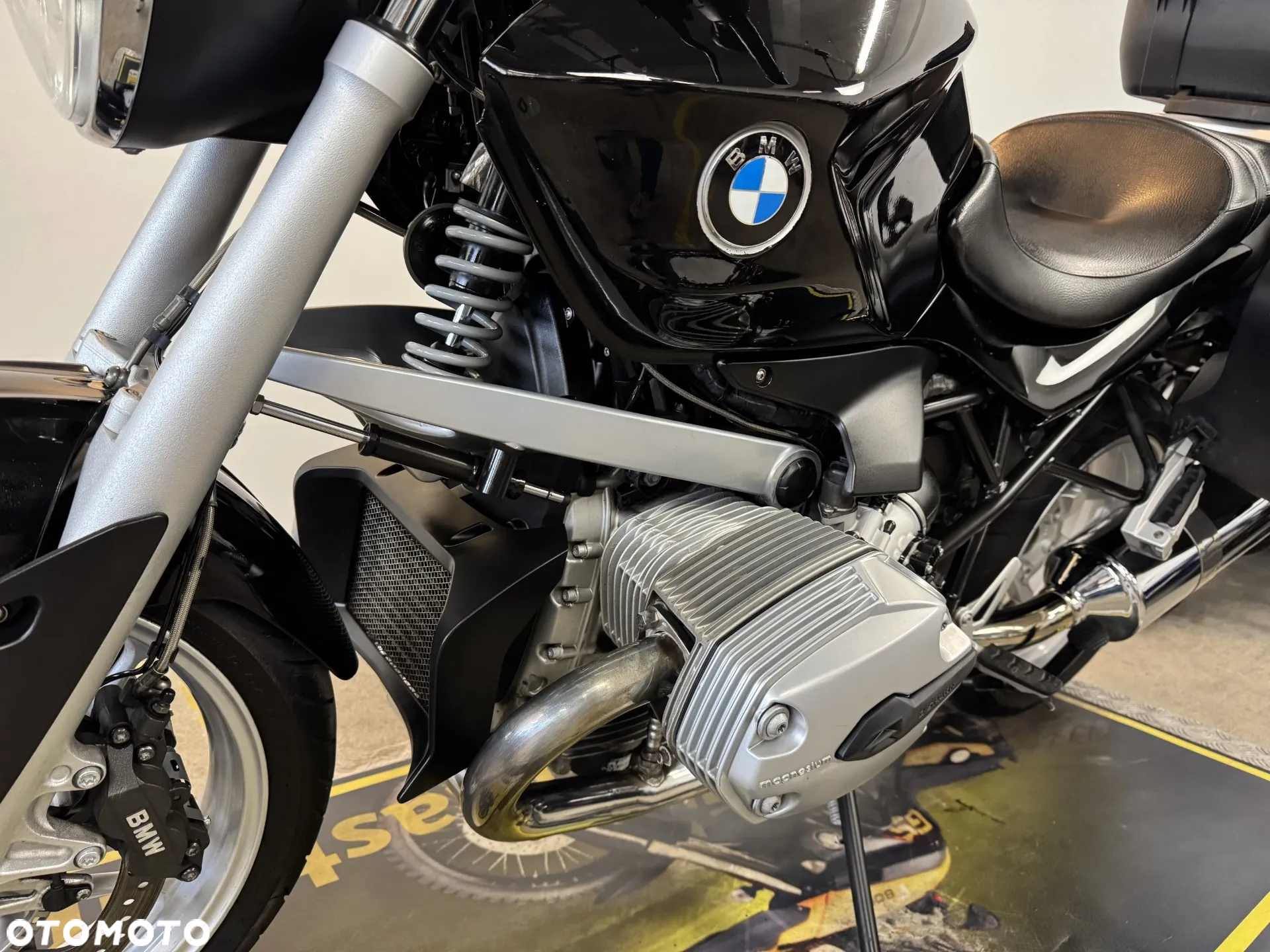 BMW R - 19
