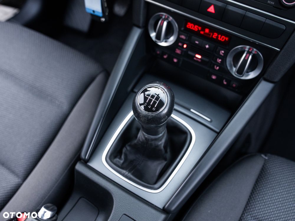 Audi A3 Sportback 1.2 TFSI Attraction - 29