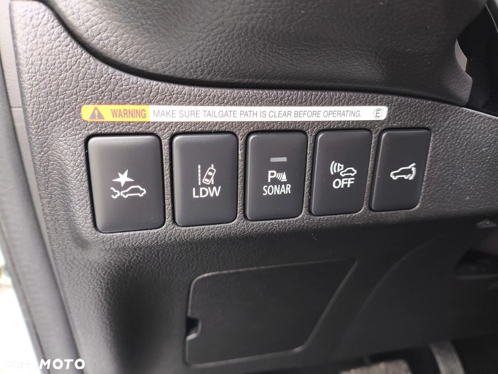 Mitsubishi Outlander 2.0 4WD Top - 26