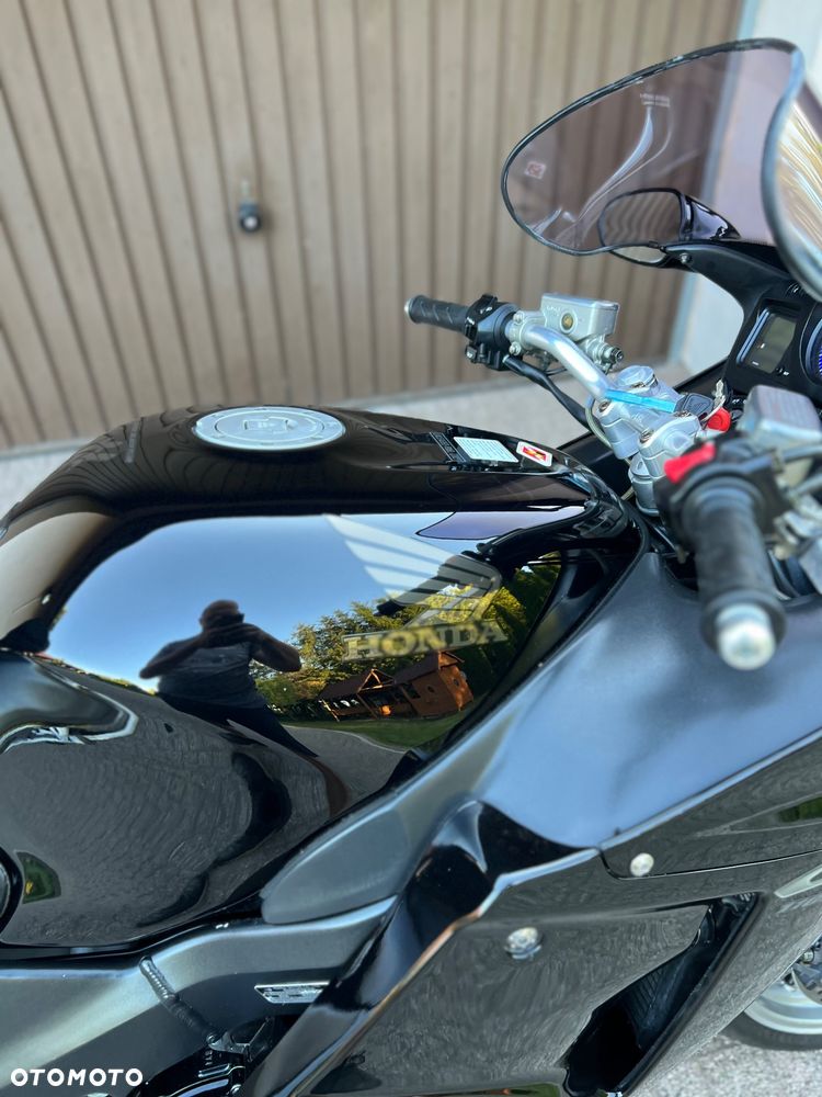 Honda CBR - 11