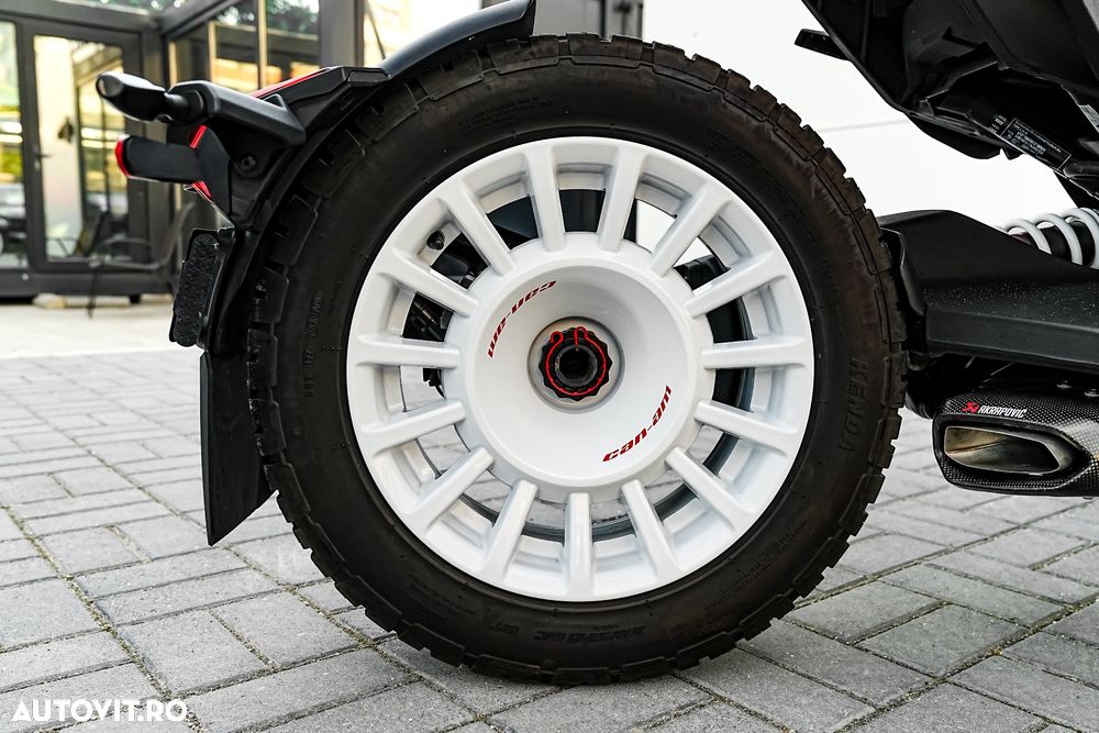Can-Am Ryker 900 - 8