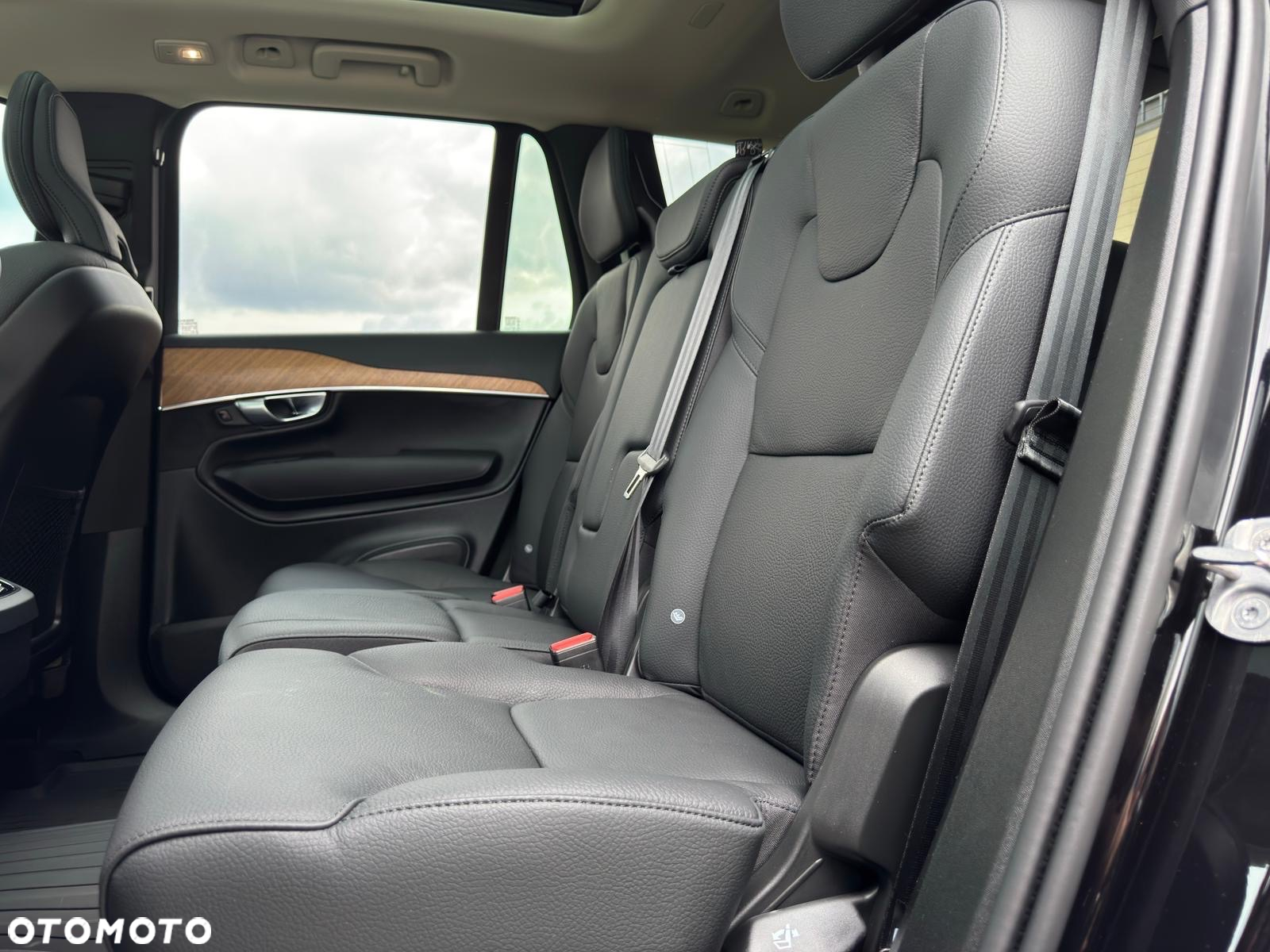 Volvo XC 90 T5 AWD Momentum Pro 7os - 14