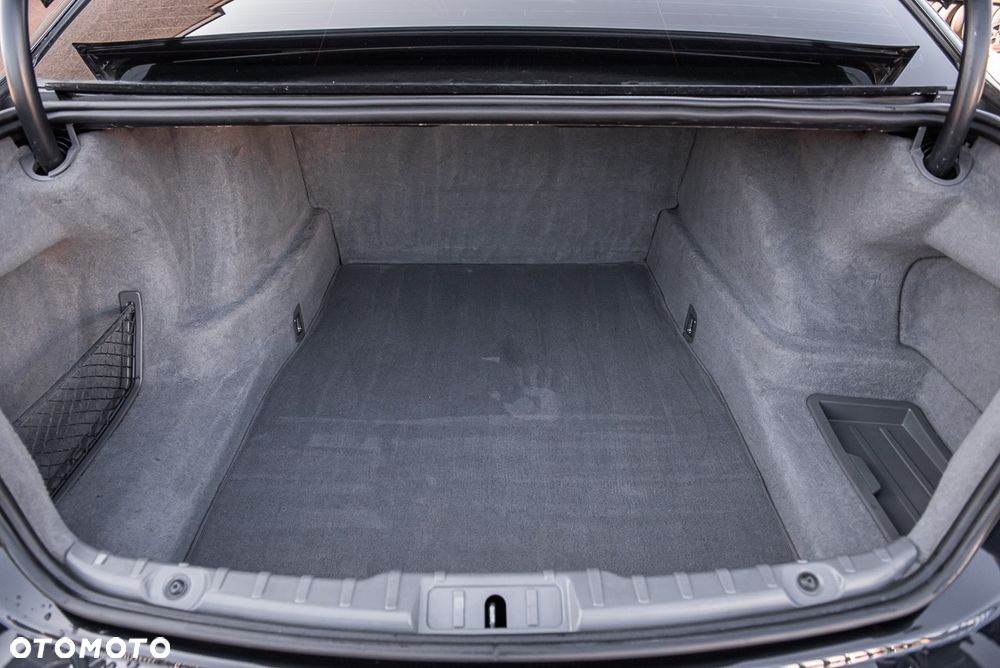 BMW Seria 7 740d xDrive - 22