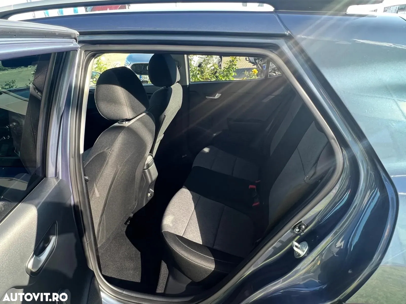 Kia Stonic 1.0 T-GDI 7DCT Urban - 11