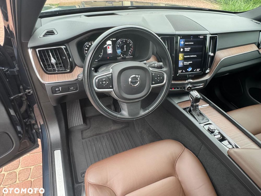 Volvo XC 60 T5 Momentum Pro - 13
