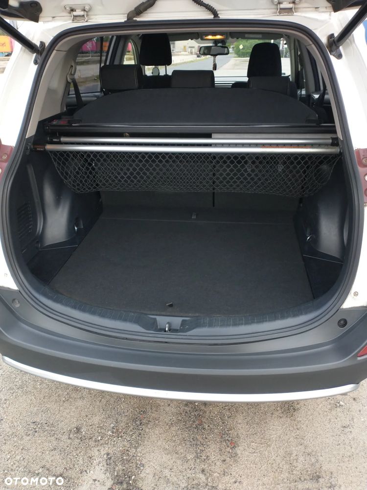 Toyota RAV4 - 8