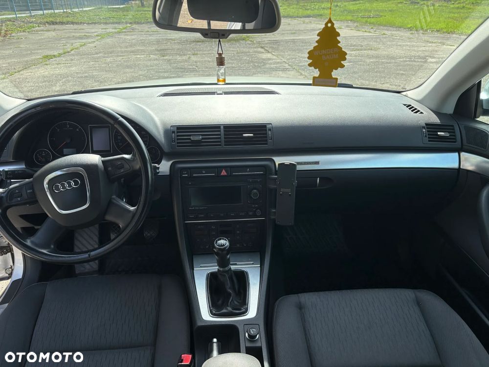 Audi A4 Avant 2.0 TDI DPF quattro - 9