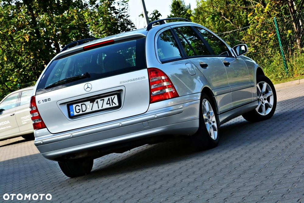 Mercedes-Benz Klasa C 180 Kompressor Classic - 9
