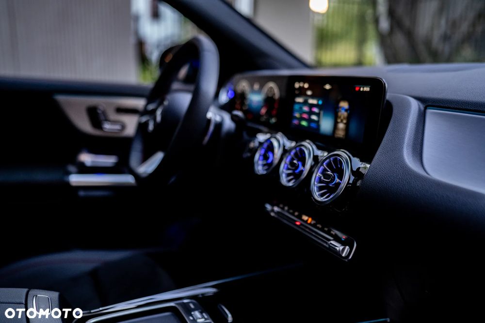 Mercedes-Benz GLA 200 mHEV AMG Line 7G-DCT - 26