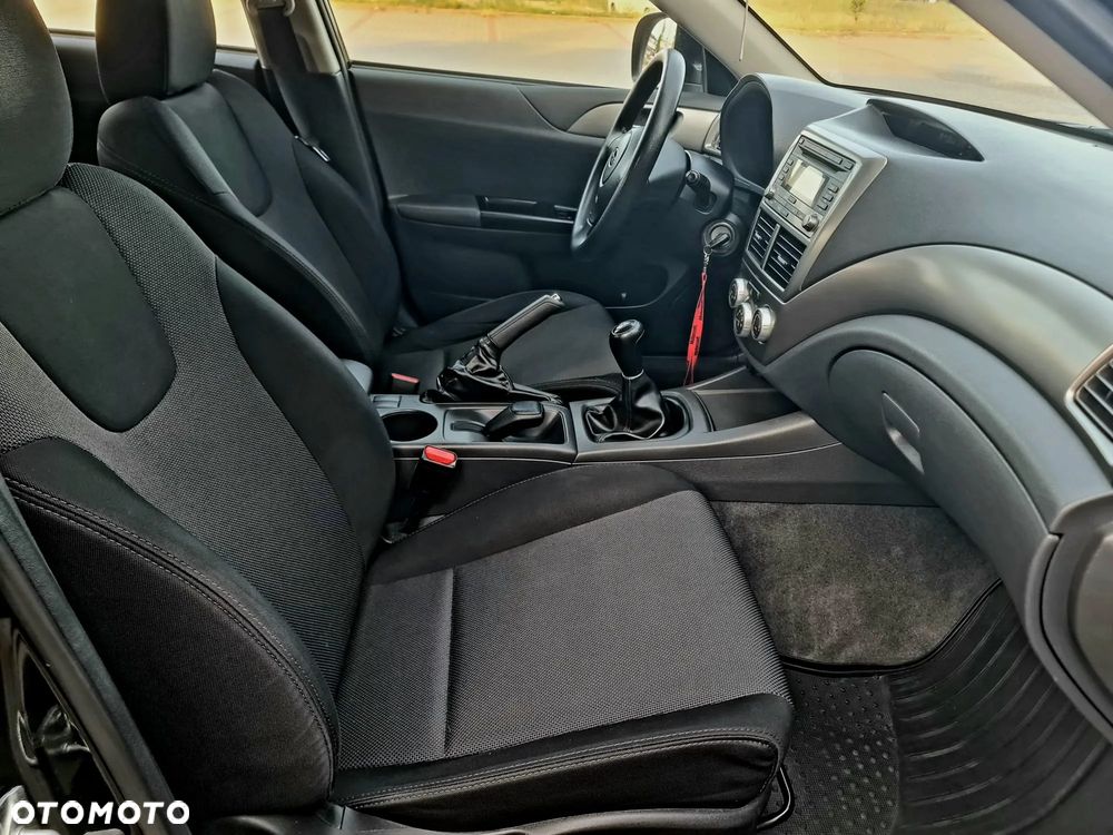 Subaru Impreza 2.0 RS - 25