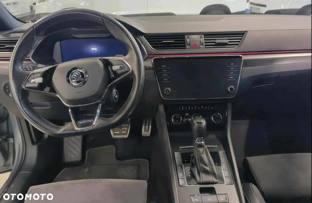 Skoda Superb 2.0 TDI SCR 4x4 Sportline DSG - 7