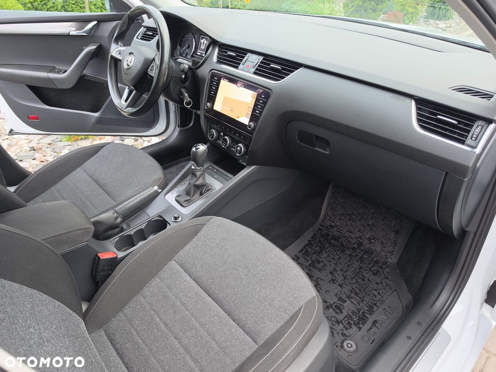 Skoda Octavia 2.0 TDI DSG Soleil - 16
