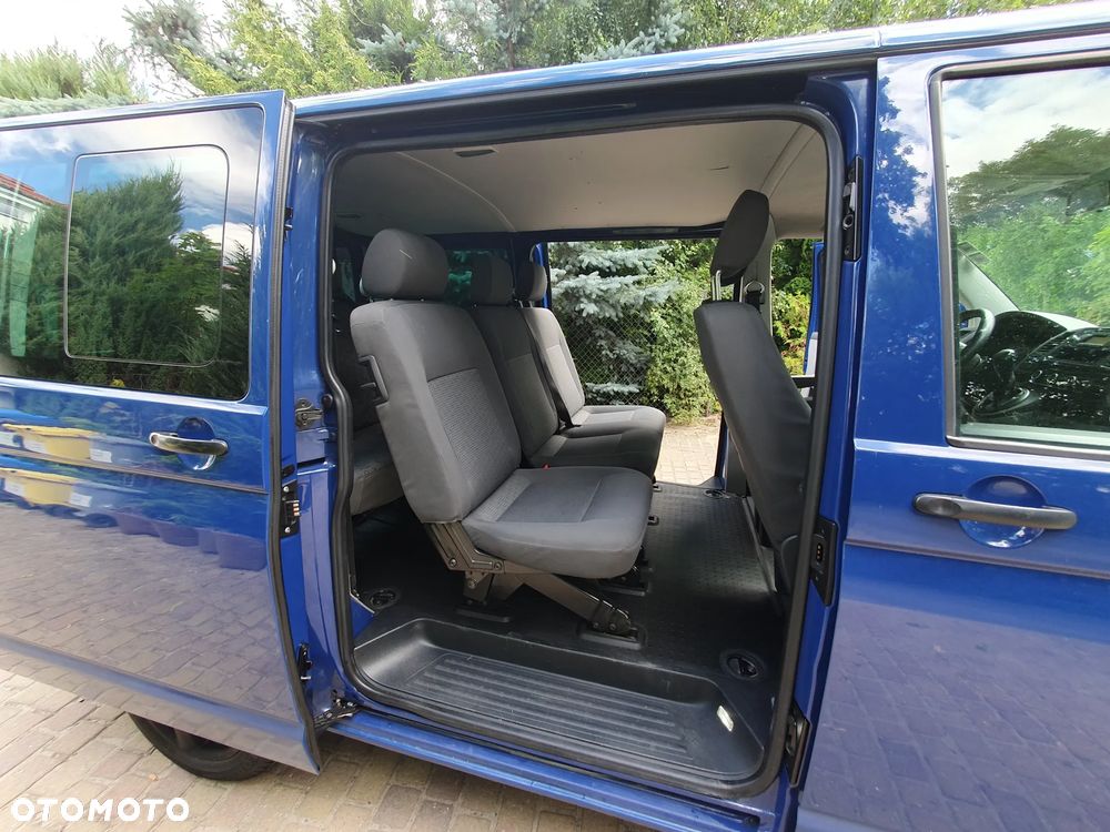 Volkswagen Caravelle - 12