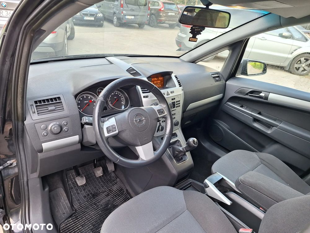 Opel Zafira 1.8 Family - 12