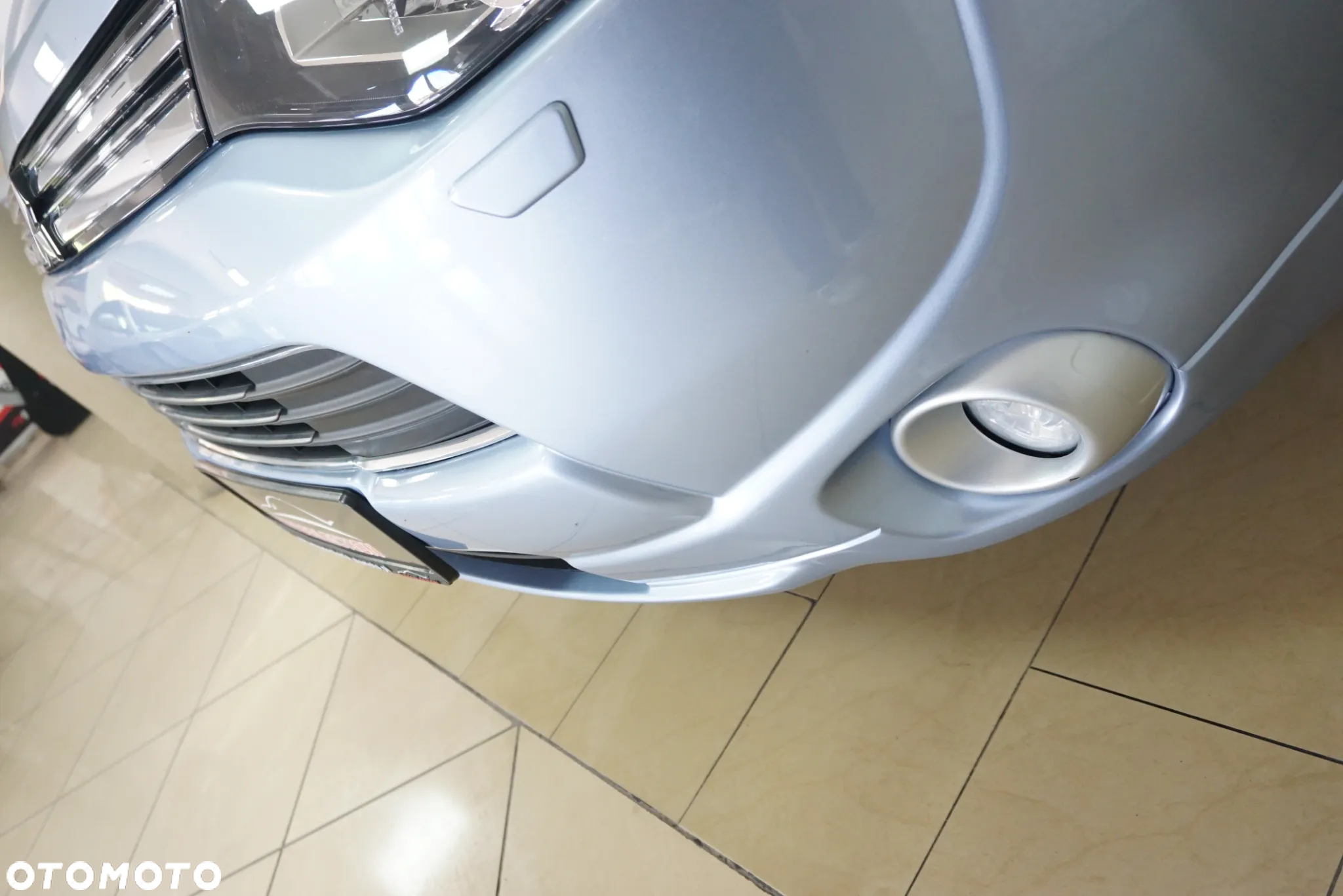 Mitsubishi Outlander 2.0 4WD Plug-In Hybrid Plus - 10