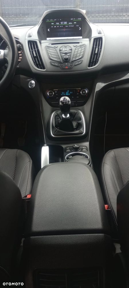 Ford Kuga ver-1-6-ecoboost-2x4-titanium - 11