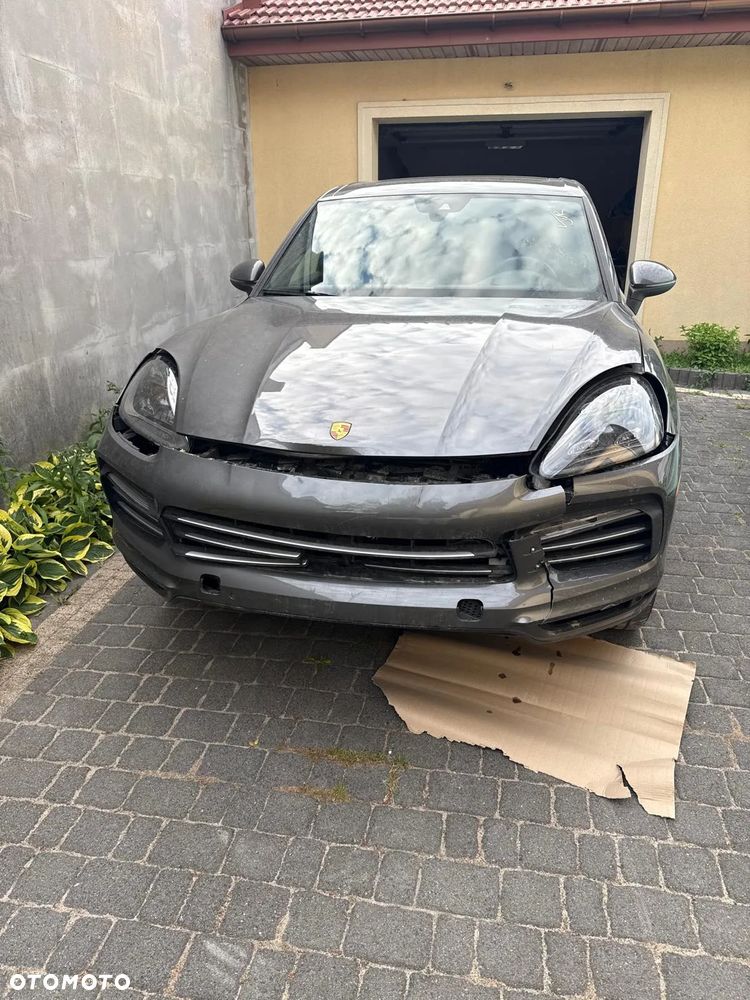Porsche Cayenne - 7