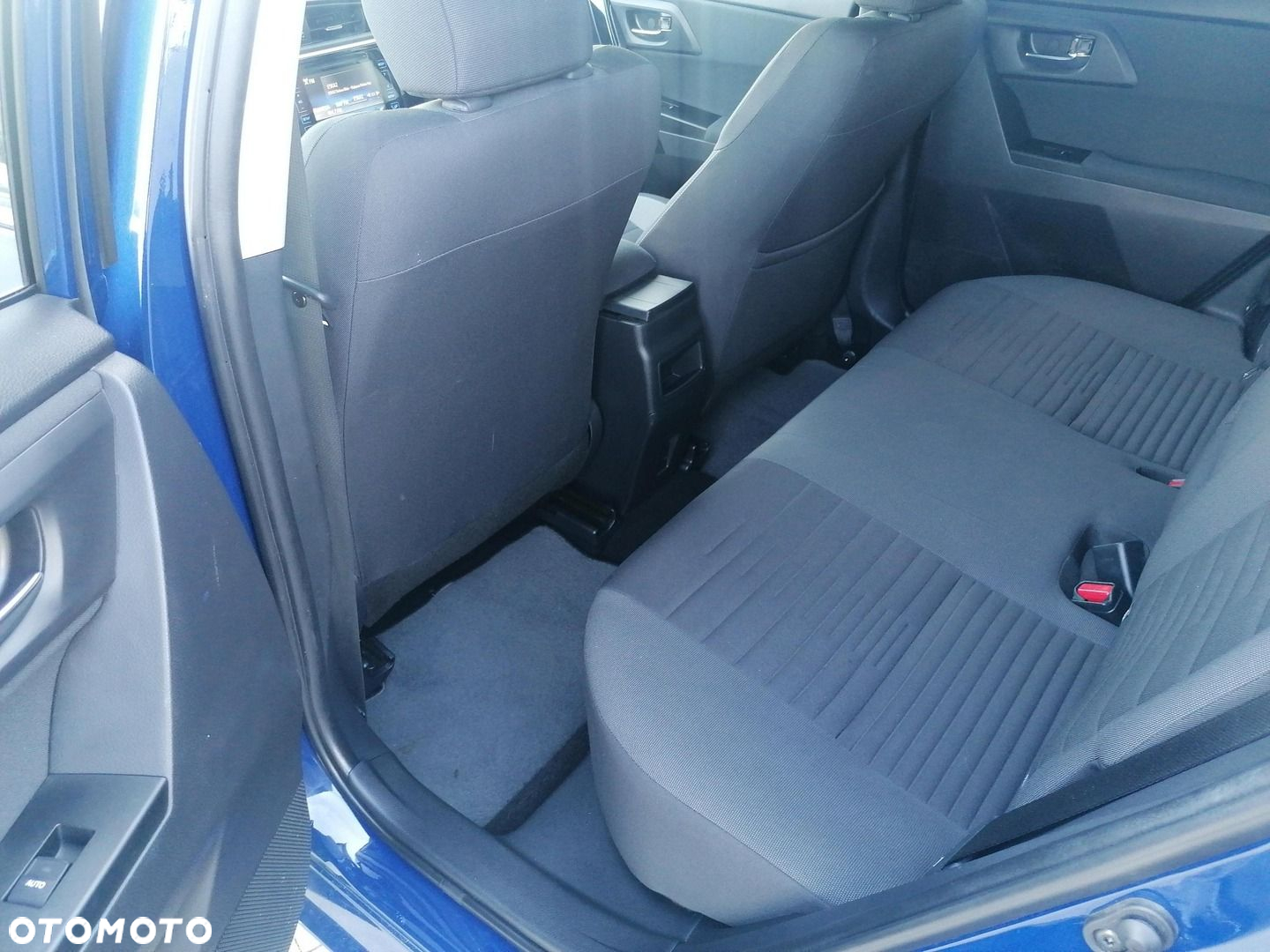 Toyota Auris - 11