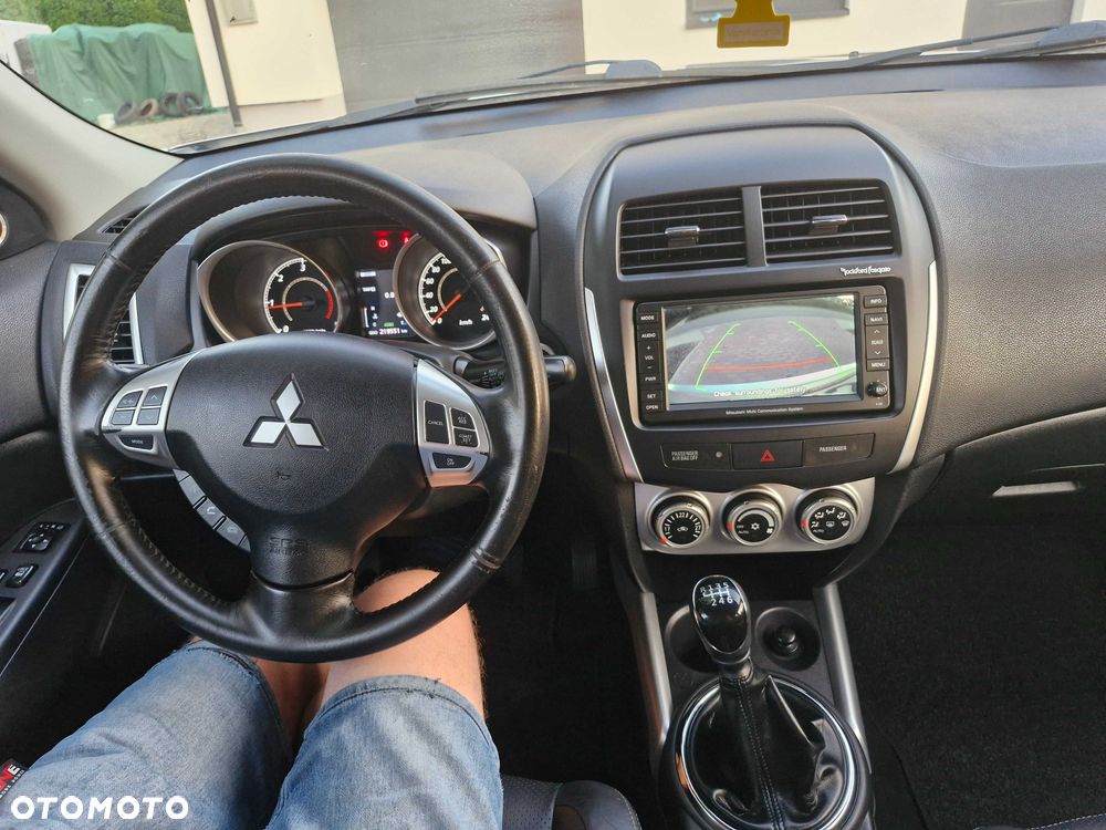 Mitsubishi ASX - 5