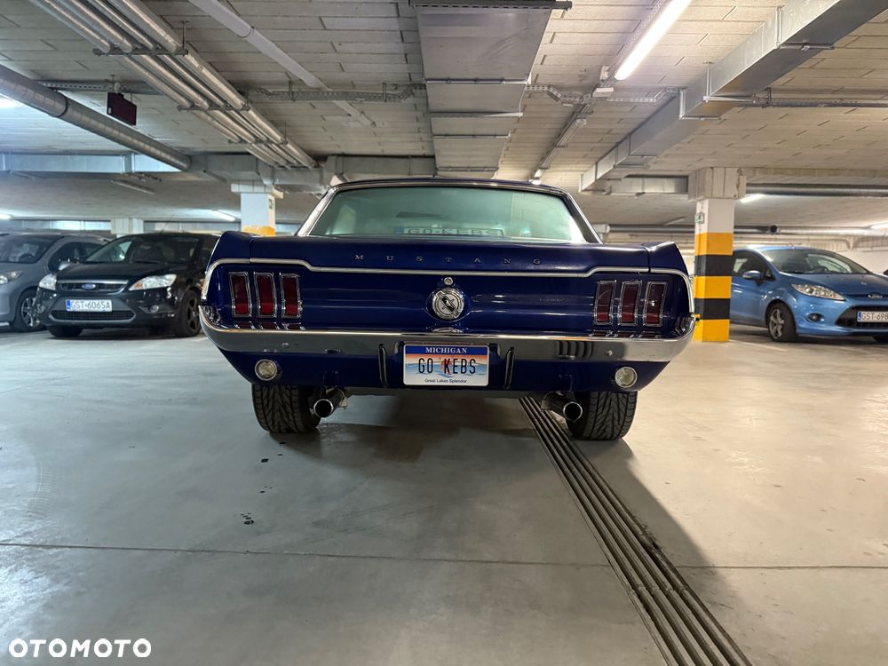 Ford Mustang - 6