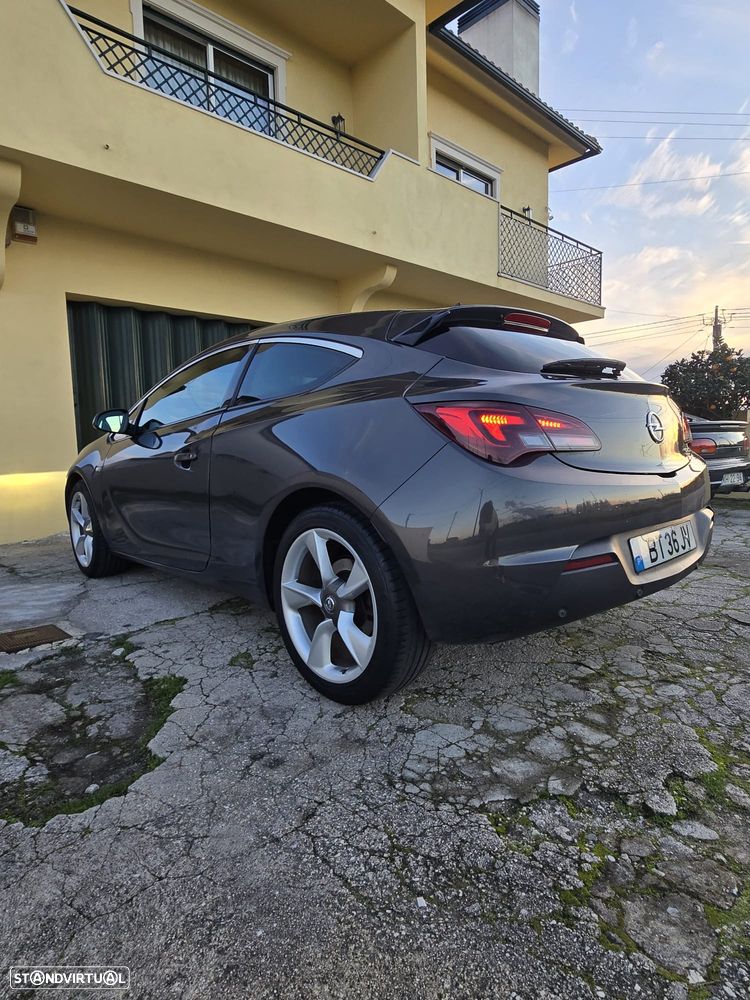 Opel Astra Gtc 2014 photo 5
