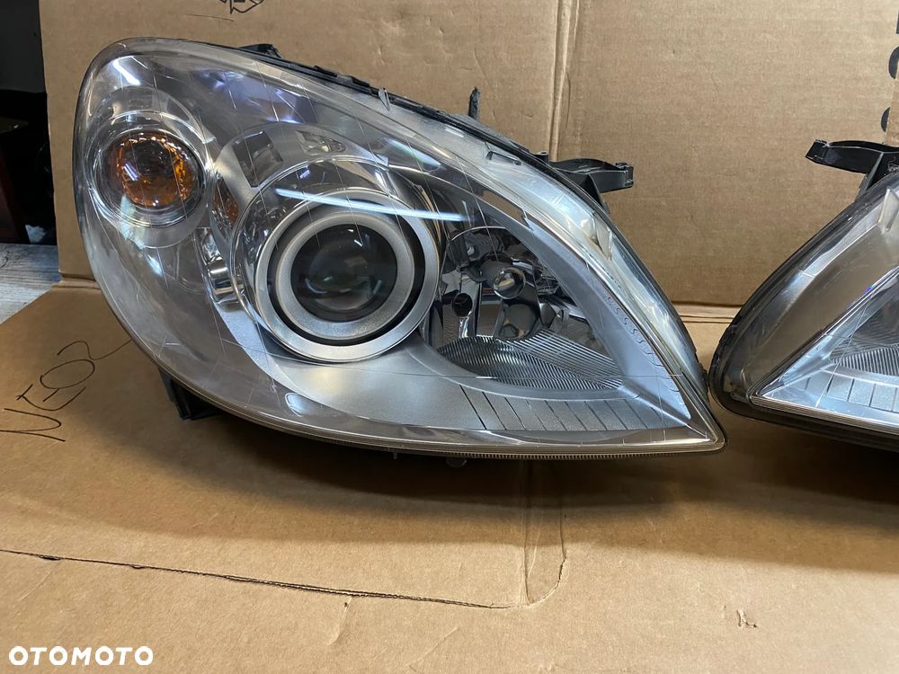lampy b klasa w245 bi xenon lift komplet EU całe - 3