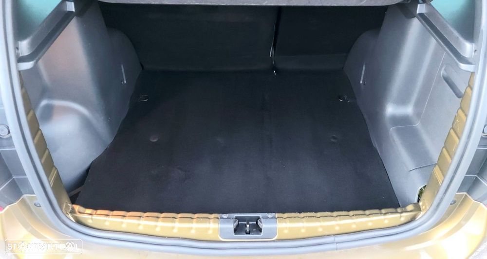 Dacia Duster 1.5 dCi Prestige - 29