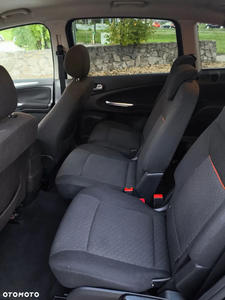 Ford S-Max 2.0 TDCi DPF Titanium - 35