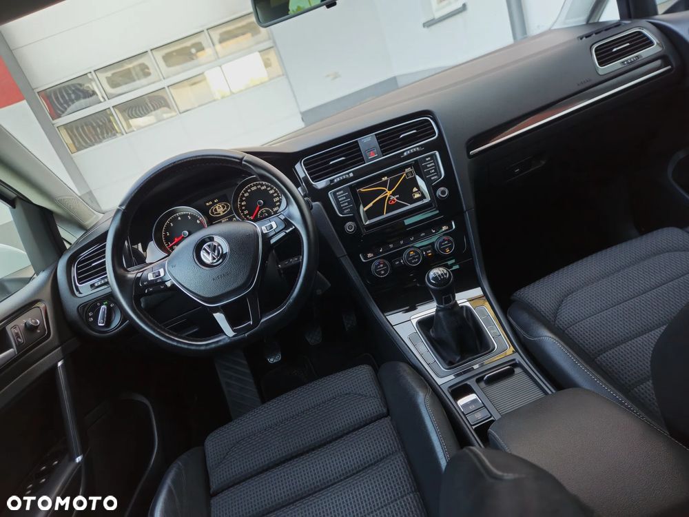 Volkswagen Golf 1.4 TSI BMT Highline - 11