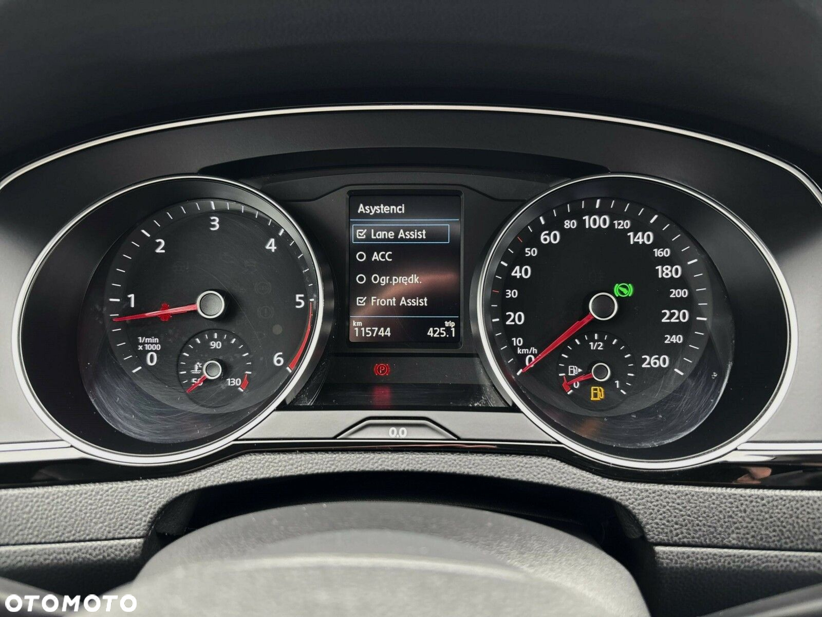 Volkswagen Passat 2.0 TDI Elegance DSG - 22