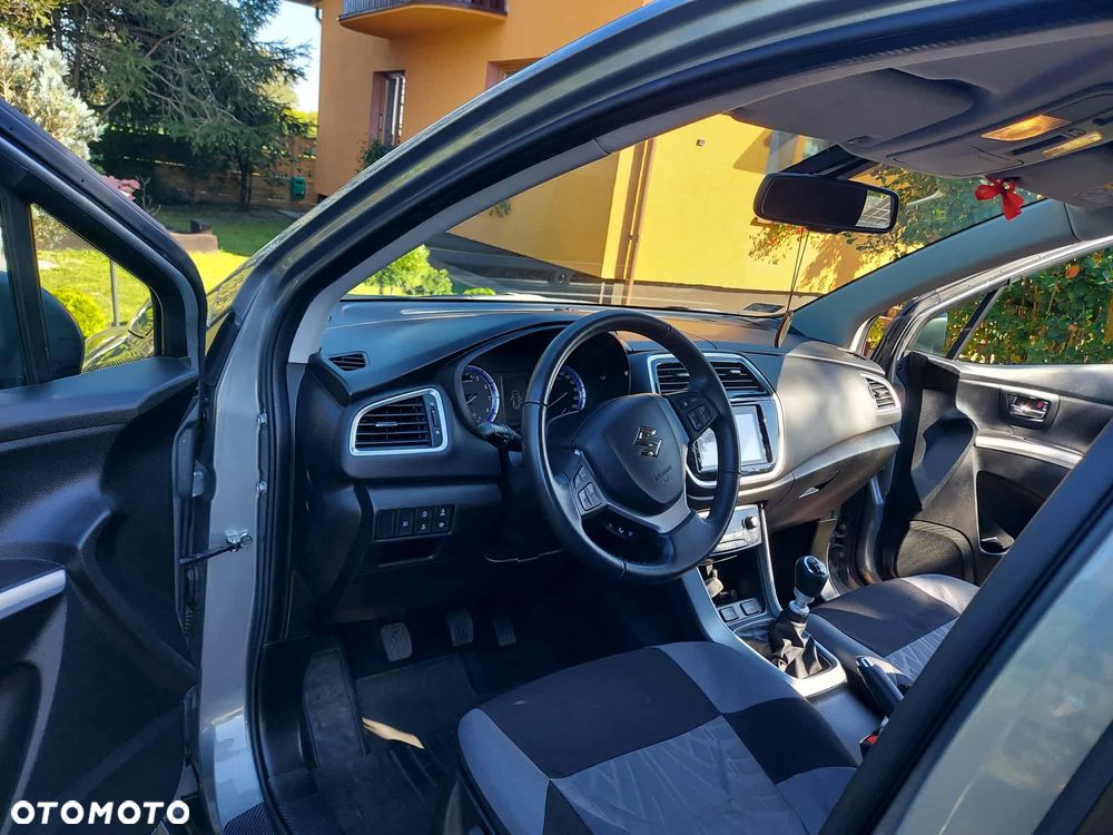 Suzuki SX4 S-Cross - 4