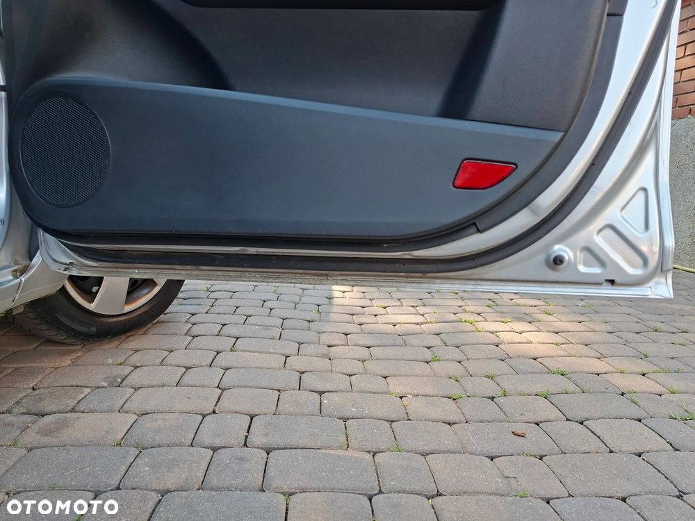 Kia Ceed - 30