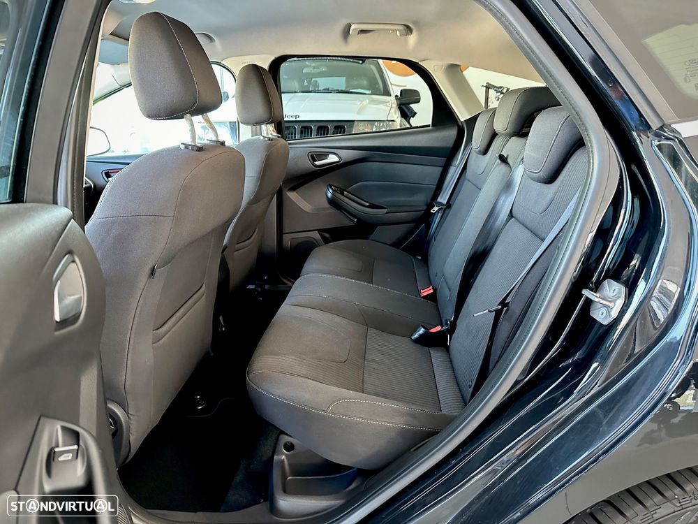 Ford Focus 2.0 TDCi Titanium PowerShift - 13