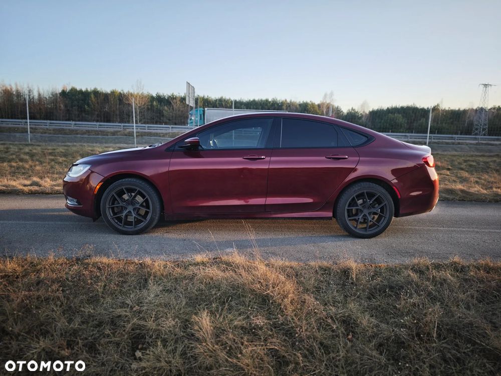 Chrysler 200 - 9