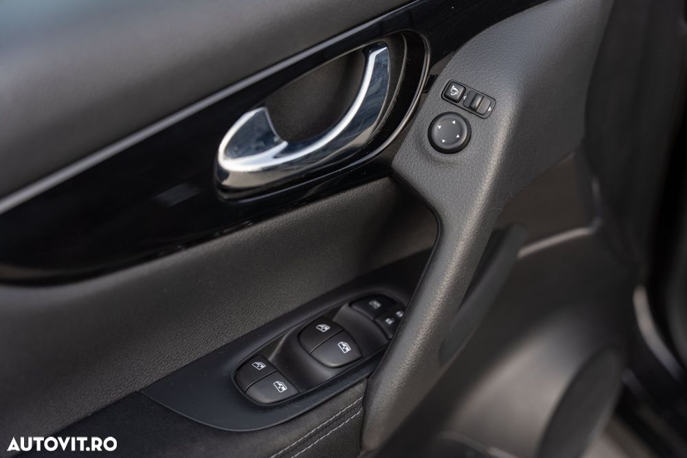 Nissan Qashqai 1.6 DIG-T N-Connecta - 27