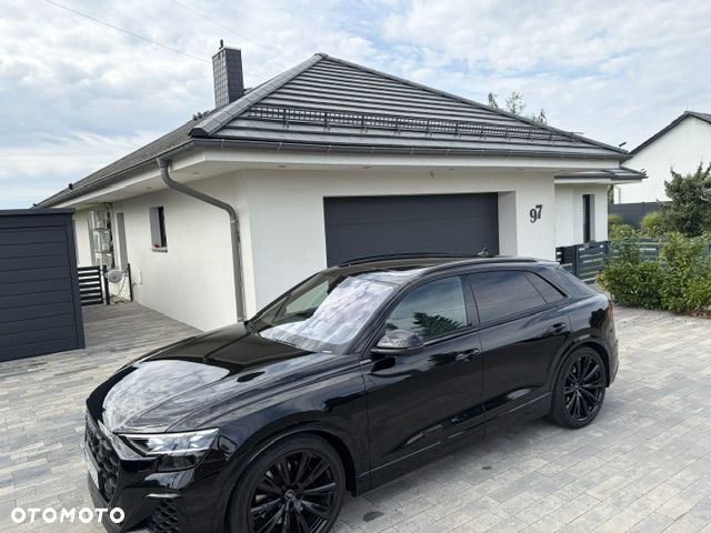Audi SQ8 - 8