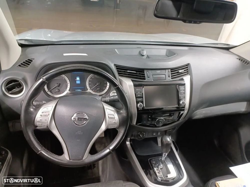 Nissan Navara 2.3 dCi CD 4WD Tekna Auto - 7