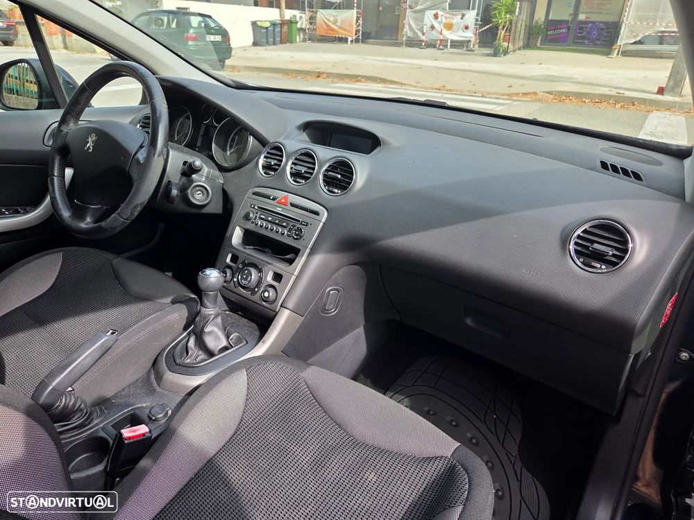 Peugeot 308 1.6 HDi Executive - 4
