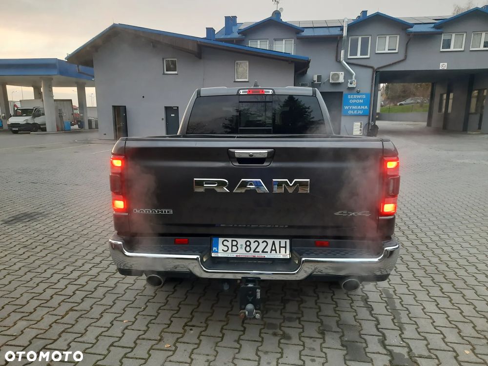 RAM 1500 5.7 Crew Cab Laramie - 18