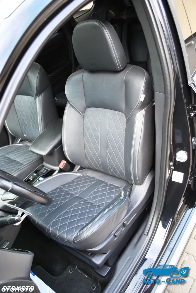 Mitsubishi Outlander PHEV Instyle + - 22
