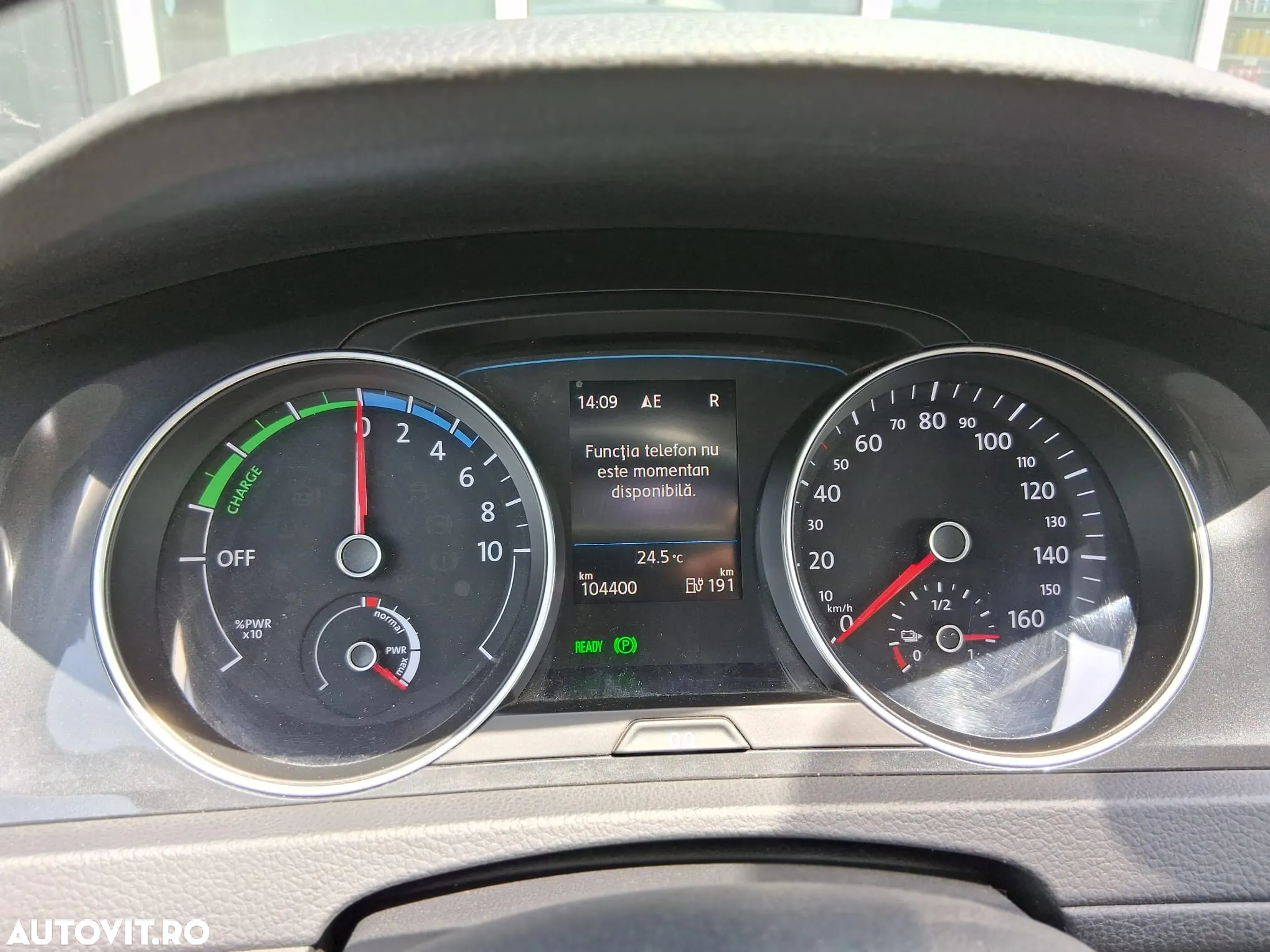 Volkswagen Golf e-Golf - 11
