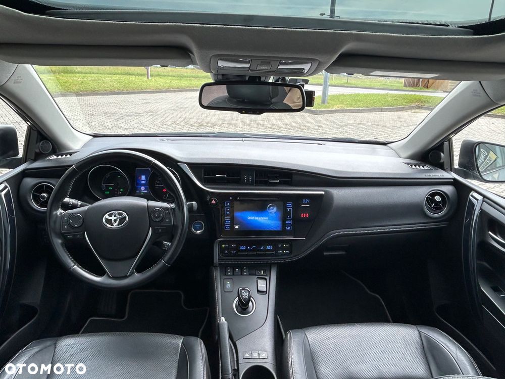 Toyota Auris Hybrid 135 Prestige - 10
