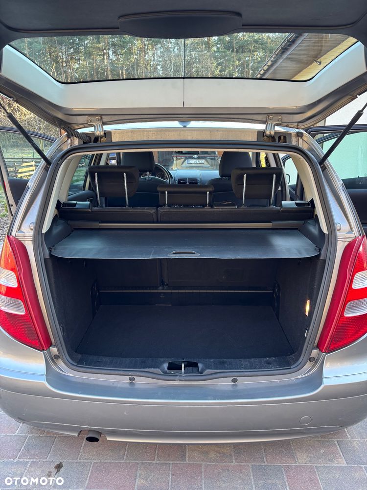 Mercedes-Benz Klasa A 150 Classic Edition 10 - 12