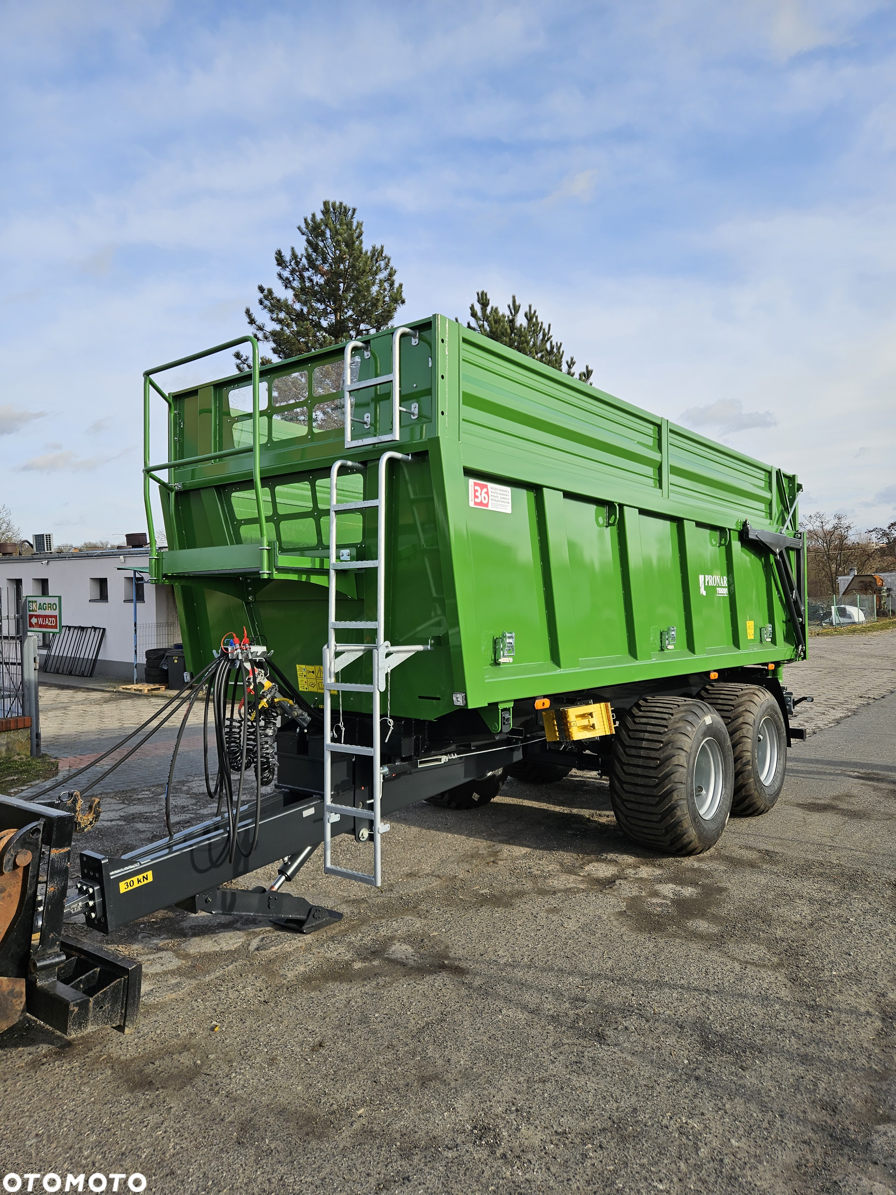 Pronar T669/1 tylny i boczny wywrot - 4