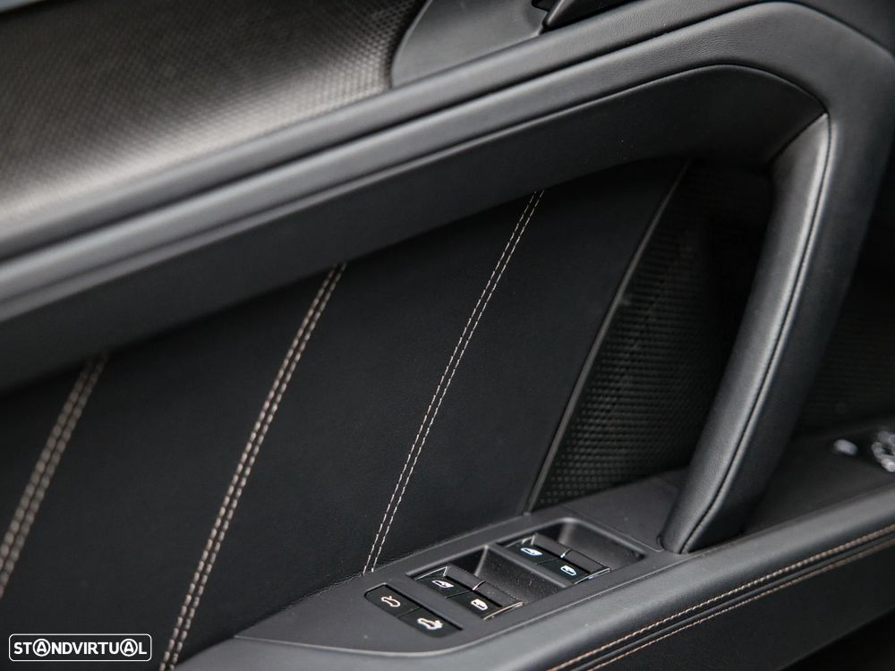 Porsche Cayenne Electric Turbo - 21