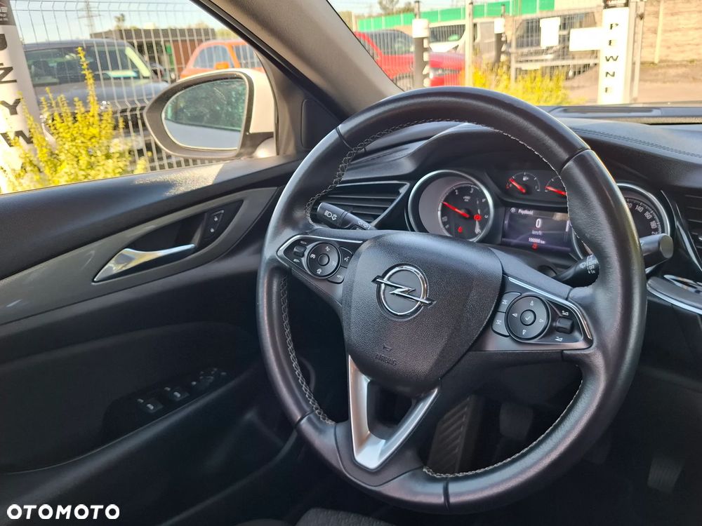 Opel Insignia - 19