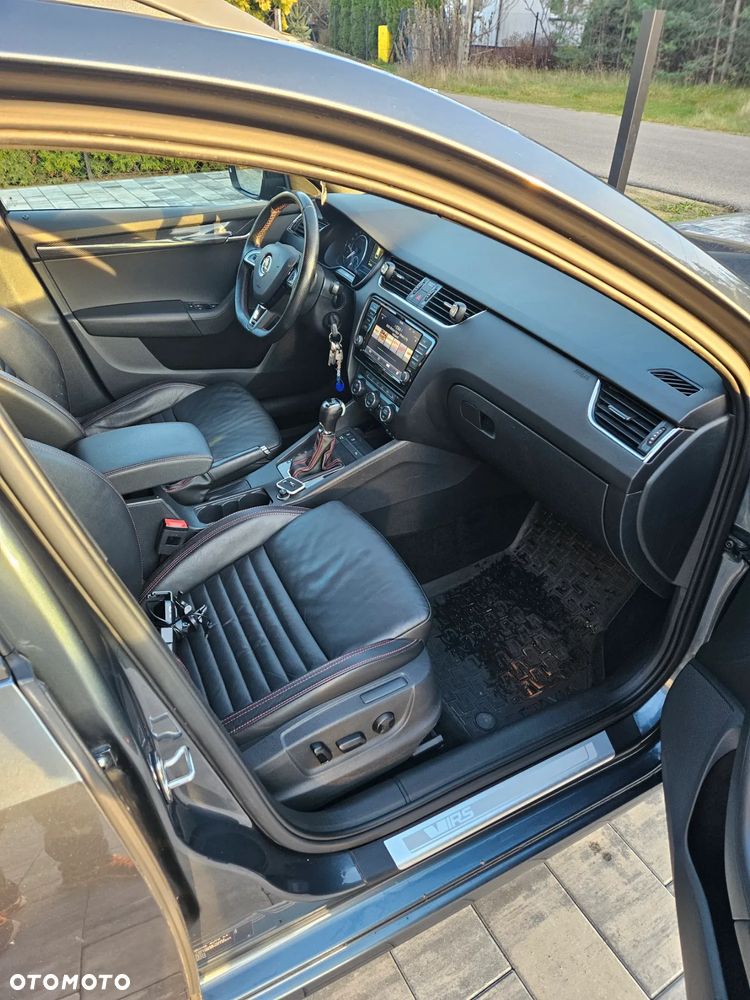 Skoda Octavia 2.0 TDI DSG RS - 5