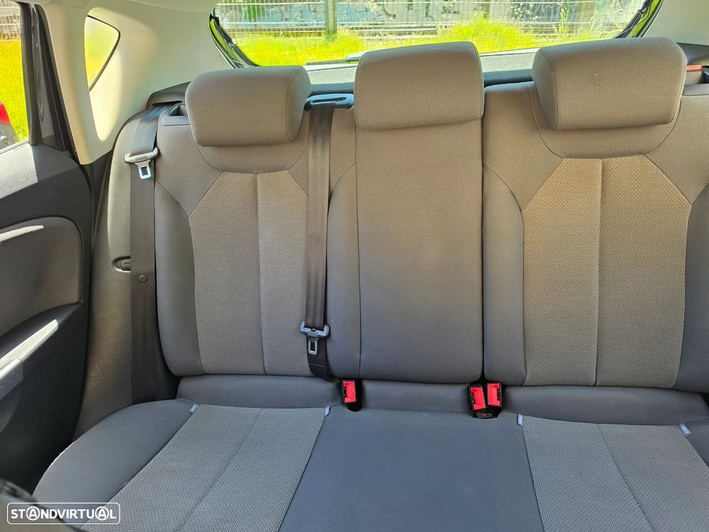 SEAT Leon 1.6 TDI DPF Ecomotive Style - 8